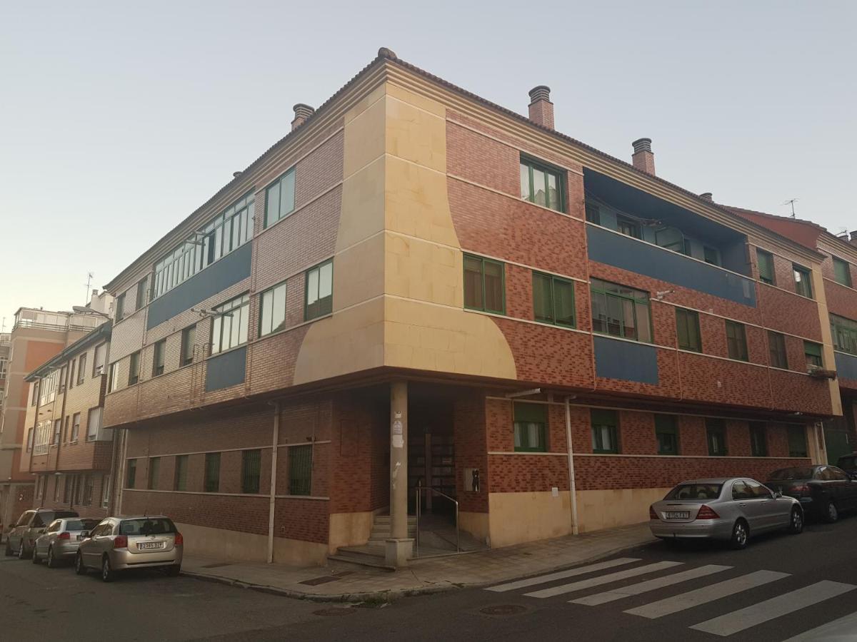 Www Goyahospitales Es Apartment Leon Bagian luar foto